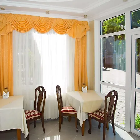 Hotel Neapol 3*
