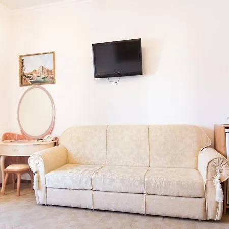 Neapol Hotel 3*