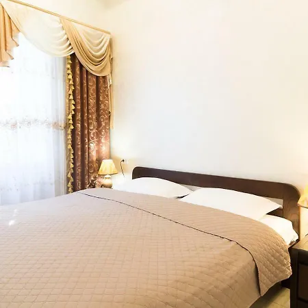 Hotel Neapol 3*