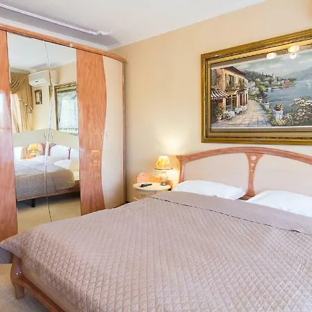 Neapol Hotel