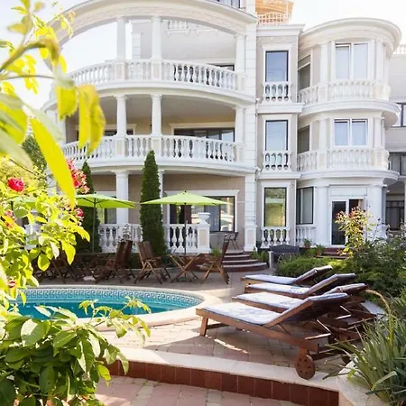 Neapol Hotel